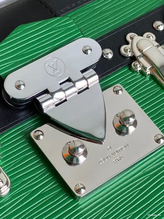 MALLE LOUIS VUITTON PETITE 0607